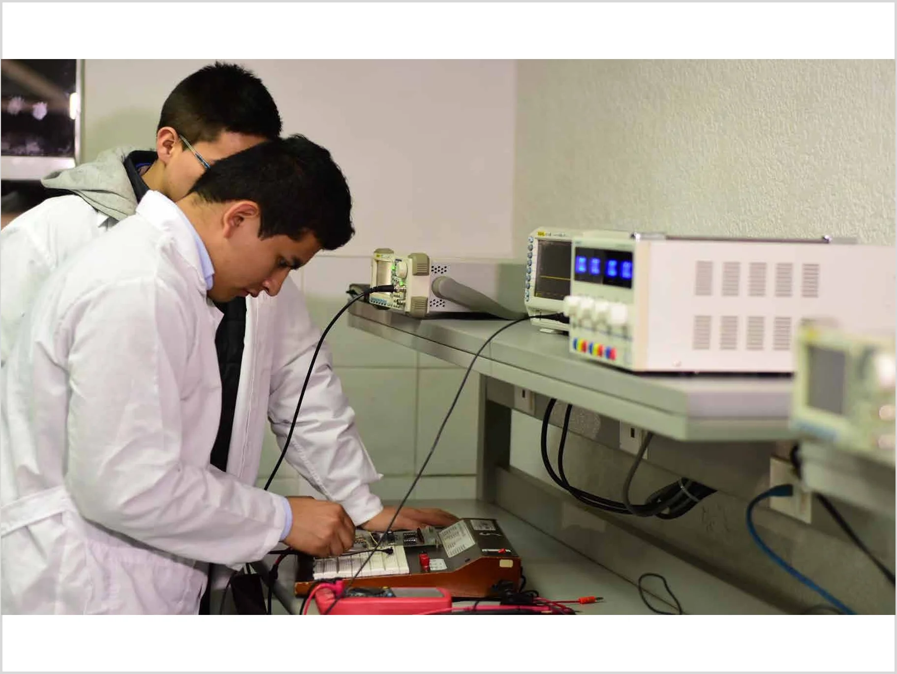 laboratorio telecomunicaciones universidad cooperativa de Colombia en bogota