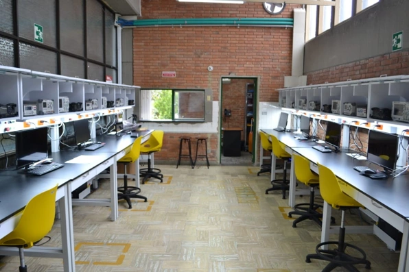 laboratorio de electrónica universidad de Cundinamarca